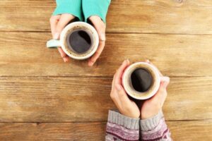 adult-sibling-relatiohsips_coffee-chat