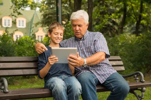 intergenerational-relationship_tech