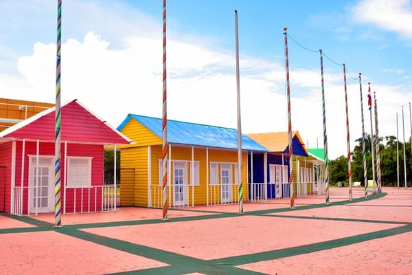 tiny house communities+brightly-colored-houses